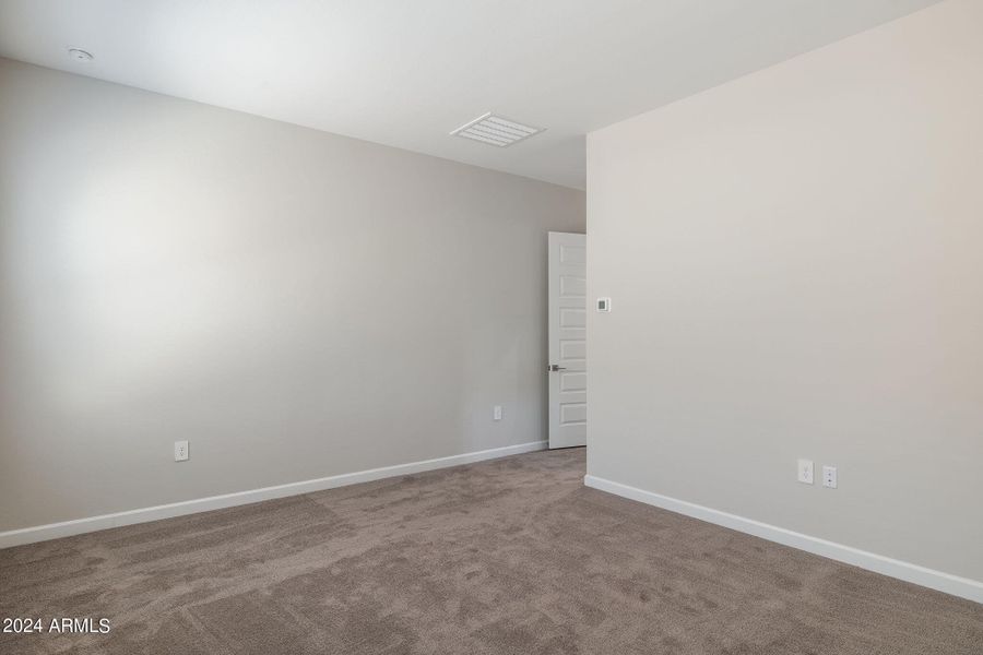 25-web-or-mls-21327-n-102nd-ave-4070-cam