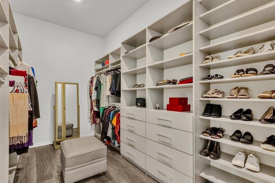 Primary bedroom's walk-in closet