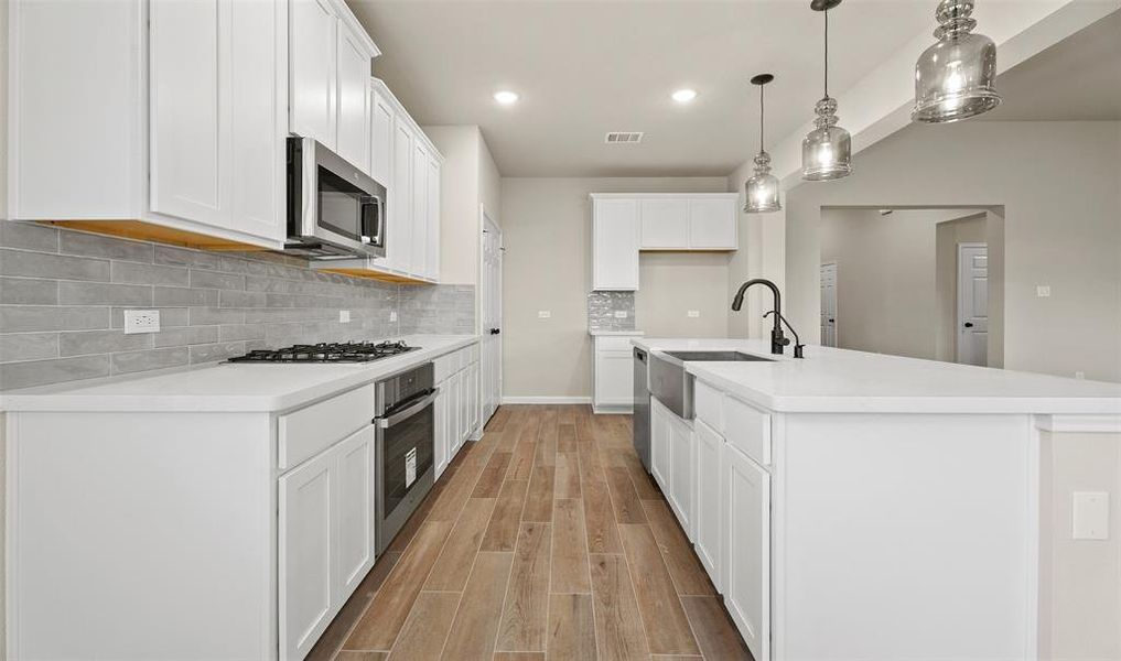 Plenty of counterspace in kitchen (*Photo not of actual home and used for illustration purposes only.)