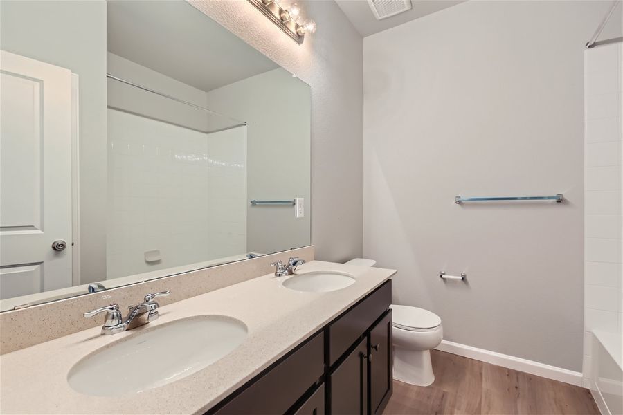 759 crestone street - web quality - 009 - 10 bathroom