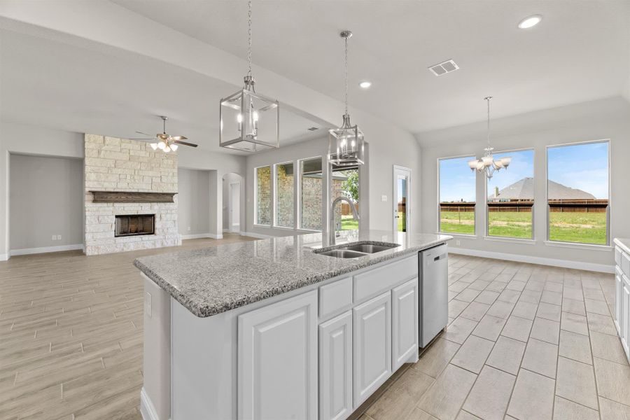 Kitchen | Concept 2796 at Massey Meadows in Midlothian, TX by Landsea Homes