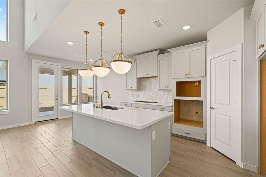 *REPRESENTATIONAL PHOTO* Pristine Kitchen