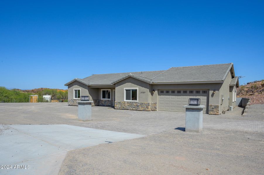 New construction Single-Family house 27227 N 147Th Avenue, Surprise, AZ 85387 - photo