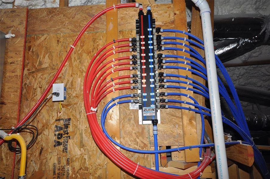 Maybe the best plumbing innovation in ages, pex piping and of course the manifold distribution system. Both are standard at Cervelle Homes.