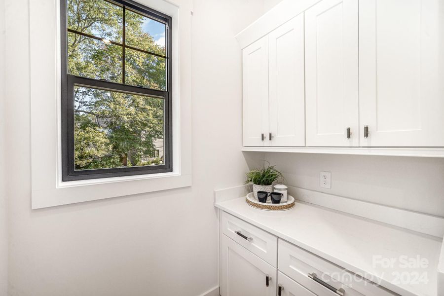 KITCHEN NOOK