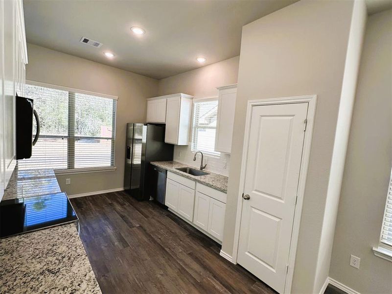 All appliances included in this kitchen featuring granite counters!