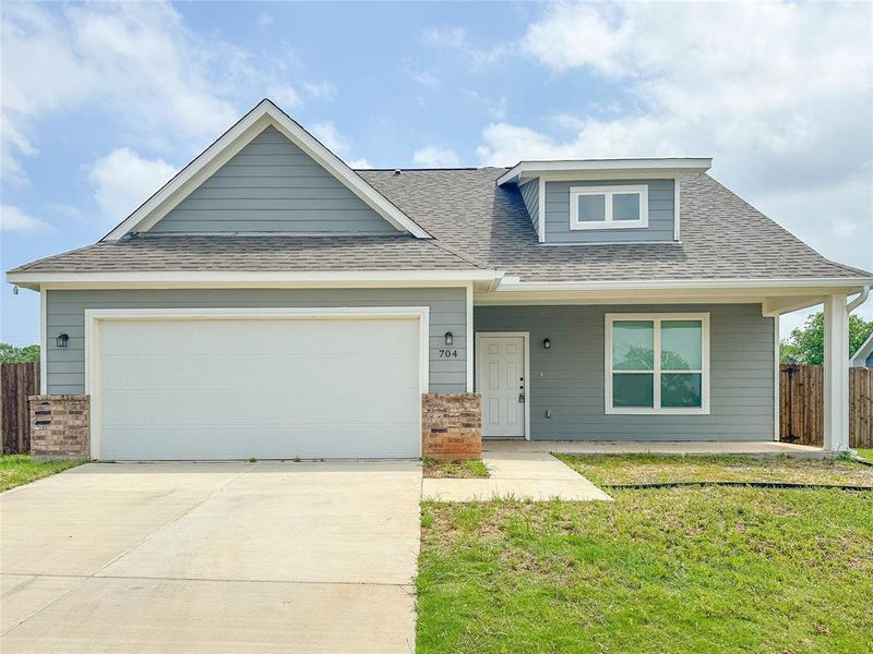 New construction Single-Family house 704 Porcupine Drive, Springtown, TX 76082 - photo