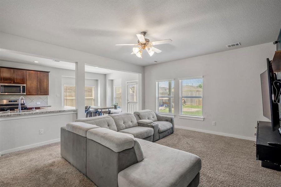 Whether it's a simple night in or entertaining family and friends, this home has ample open space for everyone to enjoy! There's plenty of windows letting in bright natural light throughout the day.