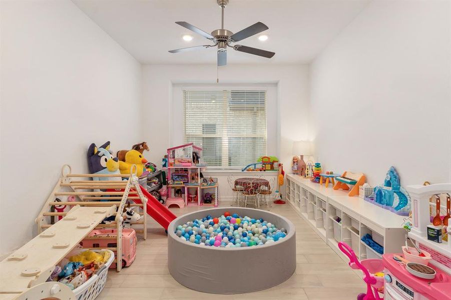 Recreation room featuring ceiling fan