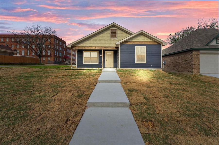 New construction Single-Family house 2601 Prairie Avenue, Fort Worth, TX 76164 - photo