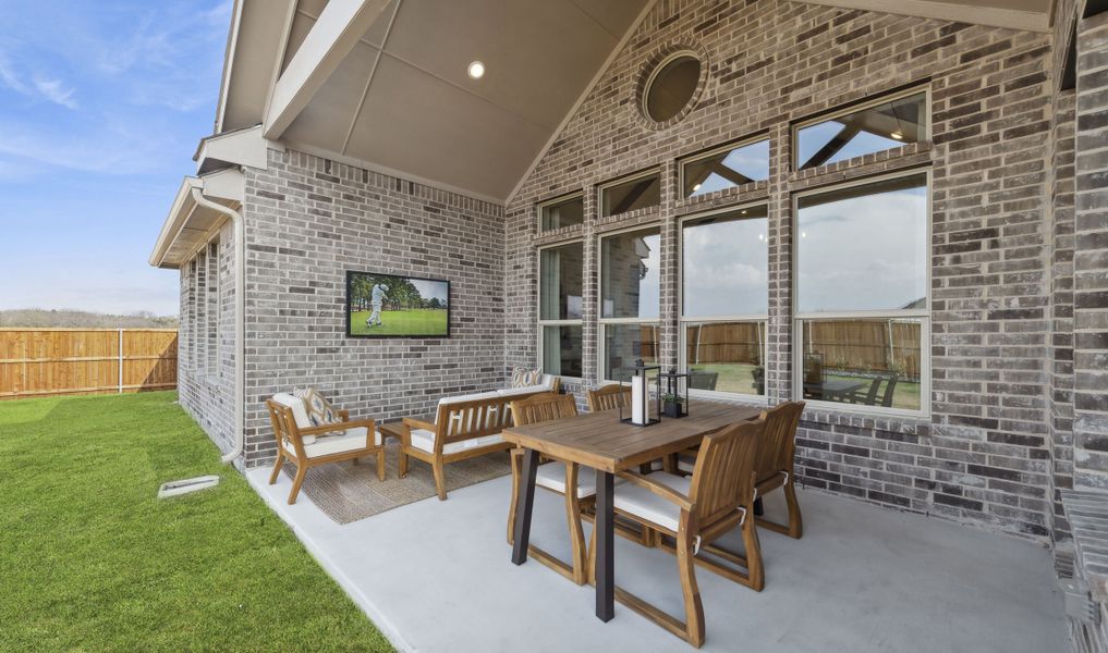 Covered patio for entertaining