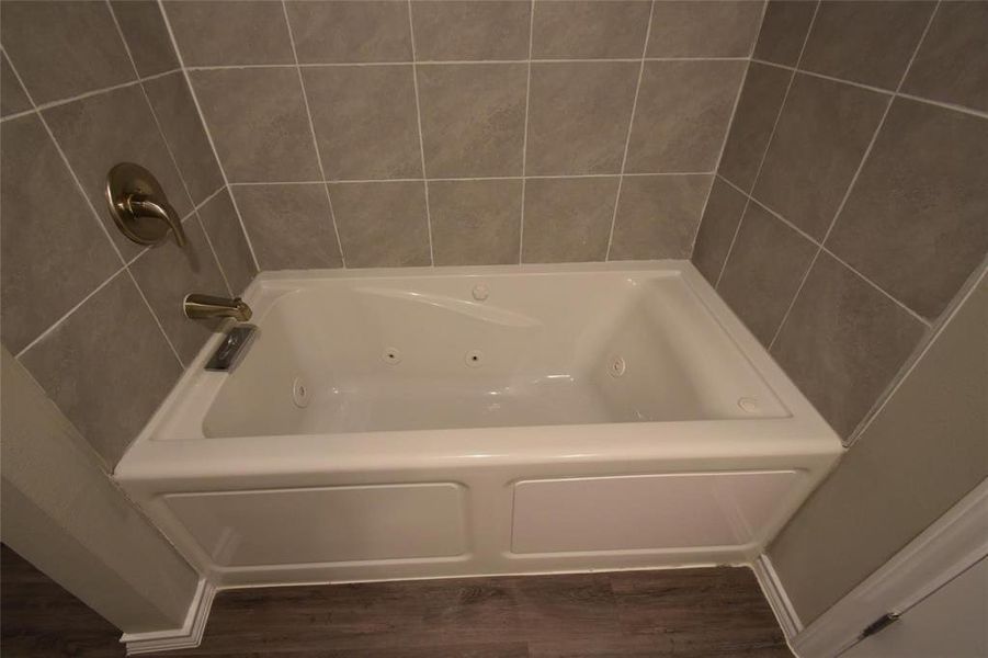 jetted tub