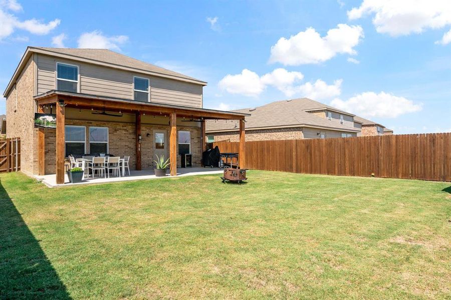 This well-sized backyard provides the perfect canvas for a future pool or a sizable play area for kids and furry friends.