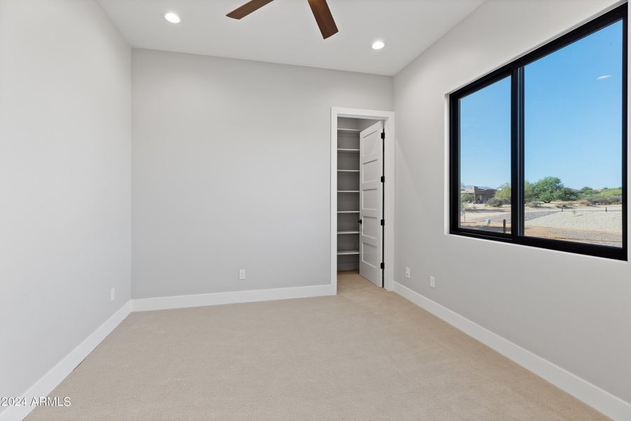 Bedroom 4 w/ walk in closet