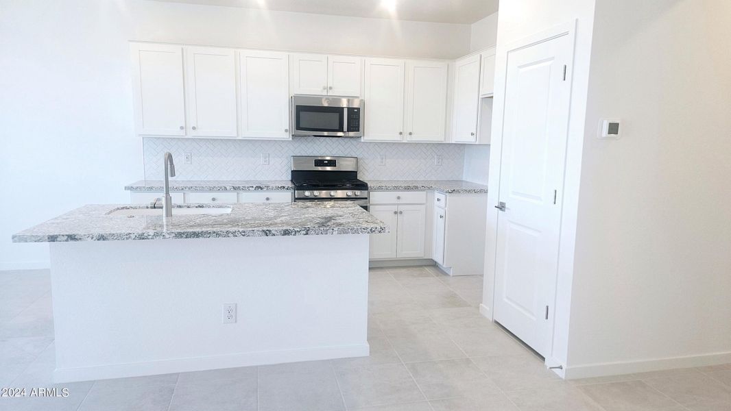 Frontera Lot 187 Kitchen