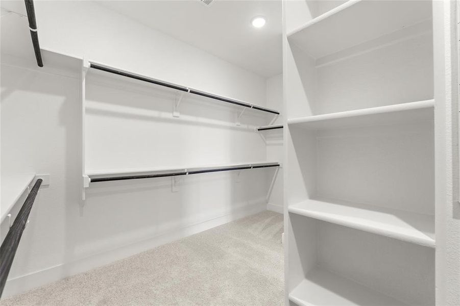 3241 River Lawn  Closet