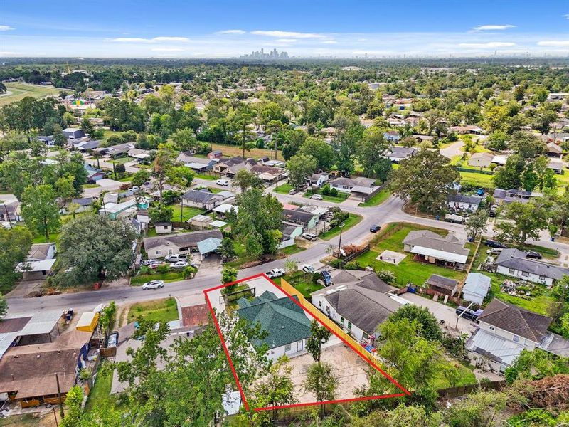 This home is close to the Worsham Elementary School, and Keith-Wiess Park.