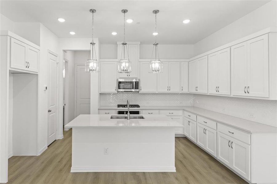 6431 Baritone  Kitchen