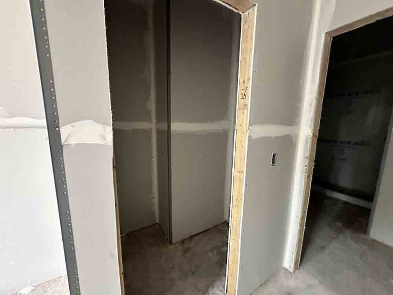 Terrace Bedroom Walk-in Closet Construction Progress