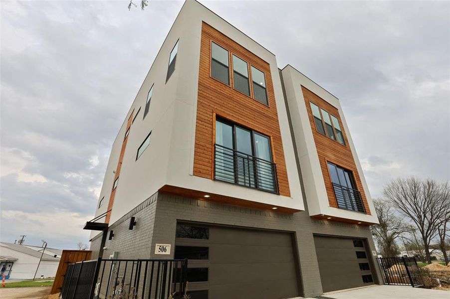 New construction Single-Family house 510 Avenue L, Dallas, TX 75203 - photo