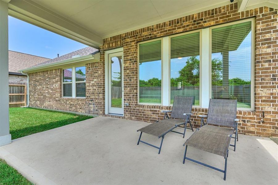 Covered patio plus a stub out for gas - outdoor grill