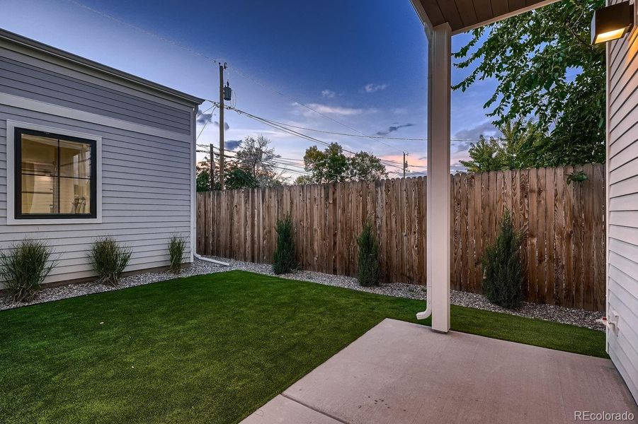 Patio with gas grill stub.