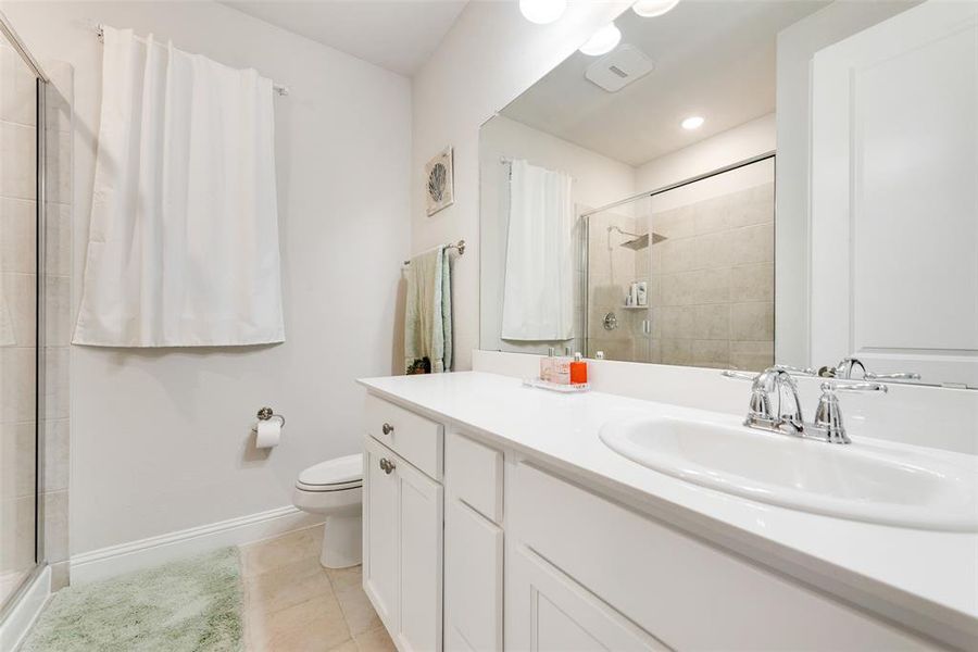 Secondary bathroom