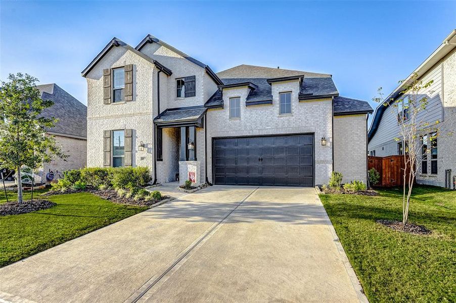 Welcome home to this stunning 5 bedroom, 5 bathroom Highland Homes dream home in the heart of Elyson.