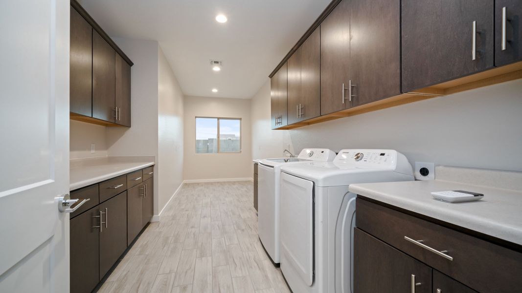 Laundry Room/Craft Room