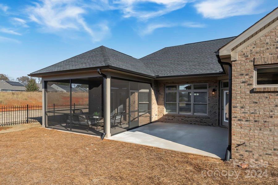 Representation PhotoPatio with Screened porch off Primary