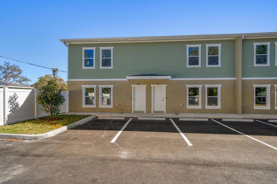 New construction Townhouse house 8413 Daves Homes Place, Tampa, FL 33614 - photo
