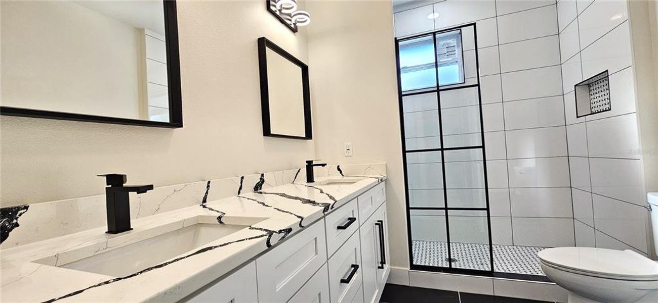 Double vanity and linen closet