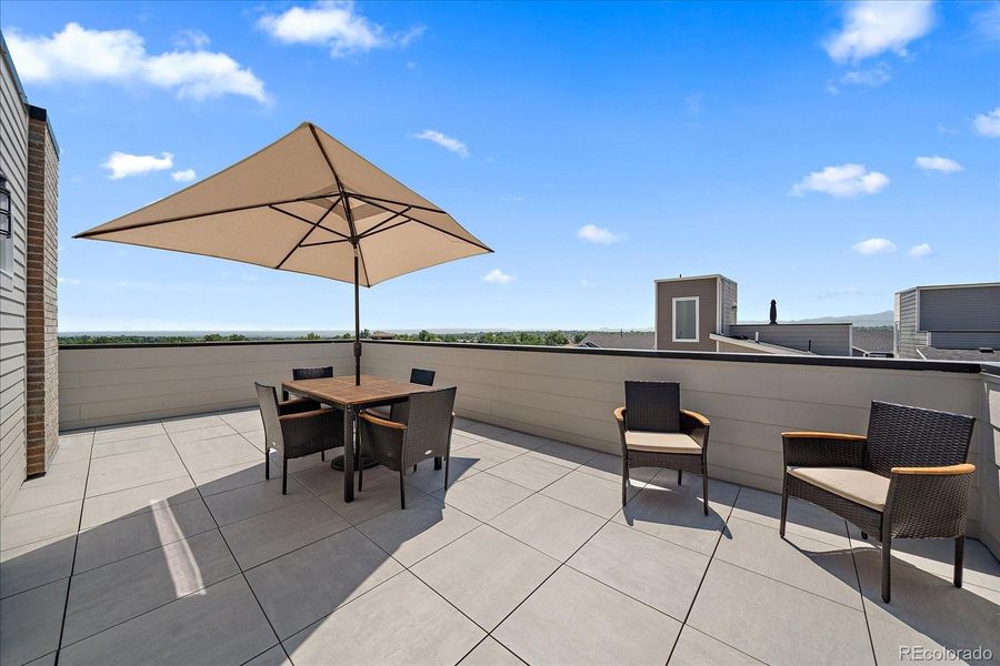 Spacious Roof top deck!