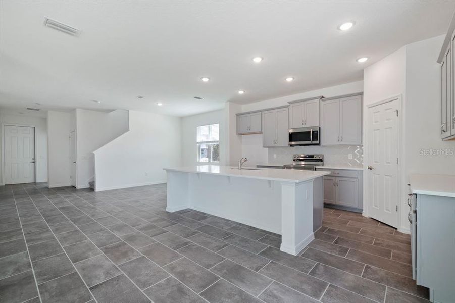 Kitchen/Dining Area