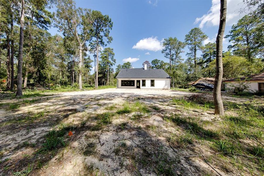 Imagine endless summer days in this huge backyard, where there’s room for everyone to run, play, and create memories. Perfect for family gatherings, playtime with the kids, or simply enjoying the great outdoors, this giant yard invites endless possibilities for relaxation and recreation.