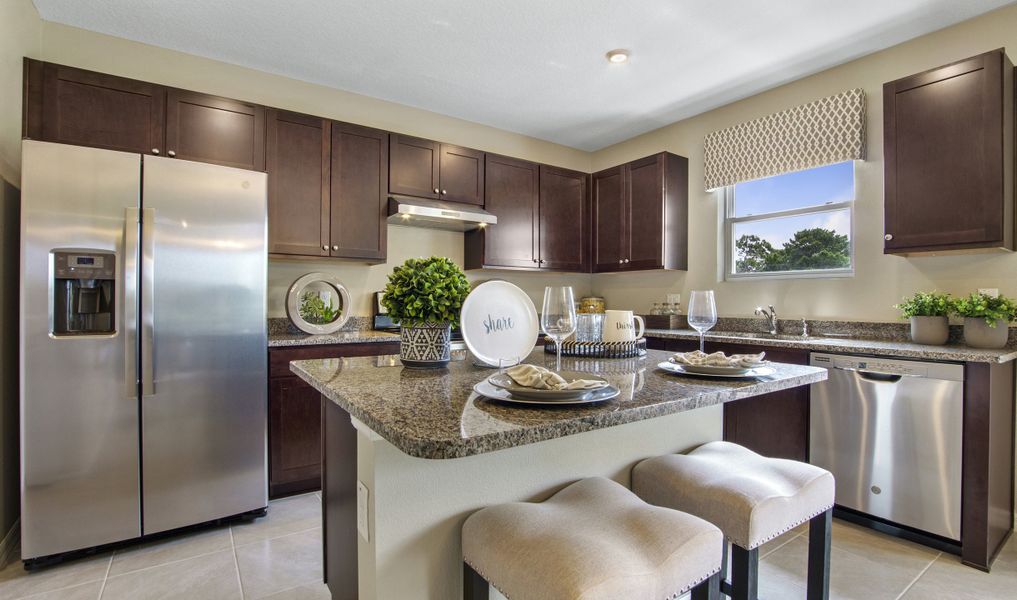 Breakfast bar in kitchen