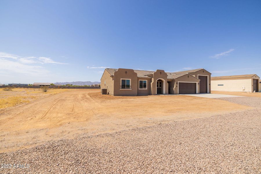 4-web-or-mls-22003 W Blue Sky Dr, Wittma