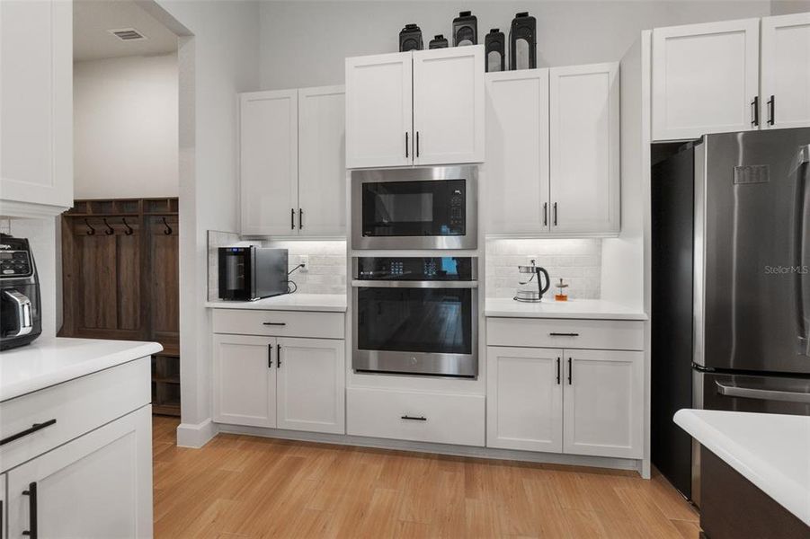 Built-in Stainless Steel Appliances