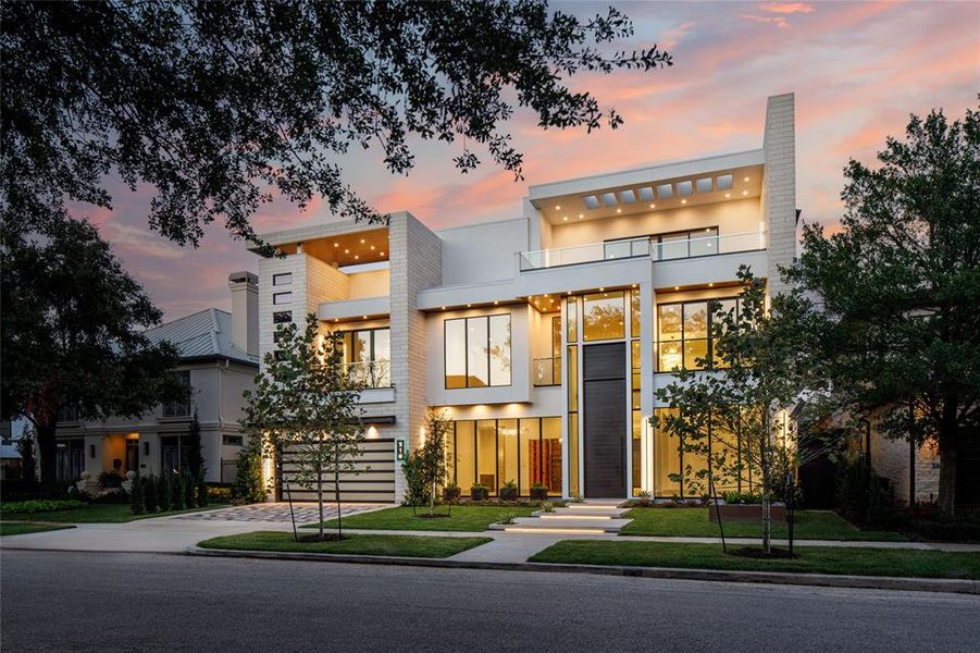 Elegance elevated to a spectacular heights into this stunning new construction by Payton Homes located in the prestigious Crestwood subdivision. Designed with utmost thought and care, distinctive architecture, impressive custom cut Natural lime stone and luxurious interior.