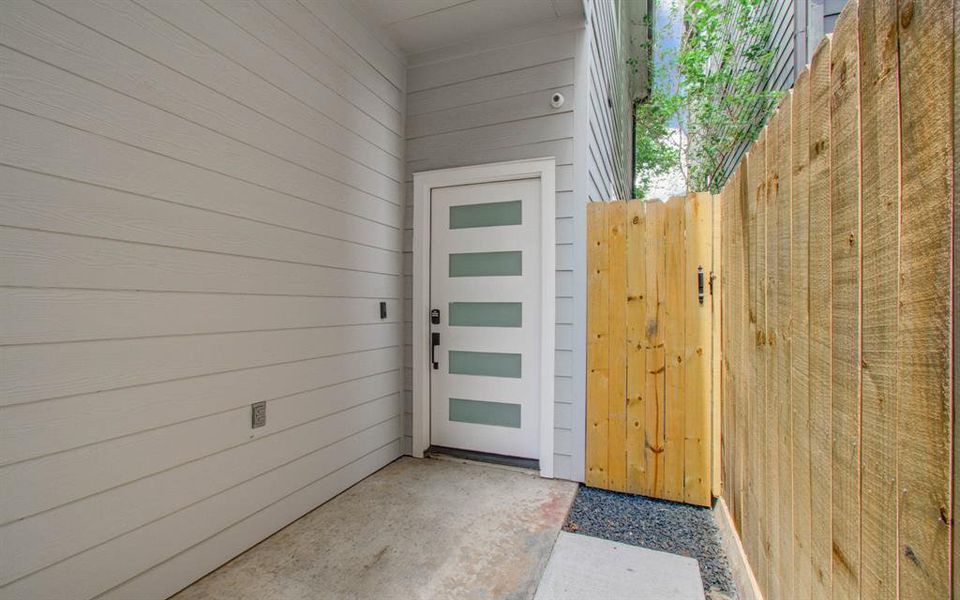 Front porch seating area!