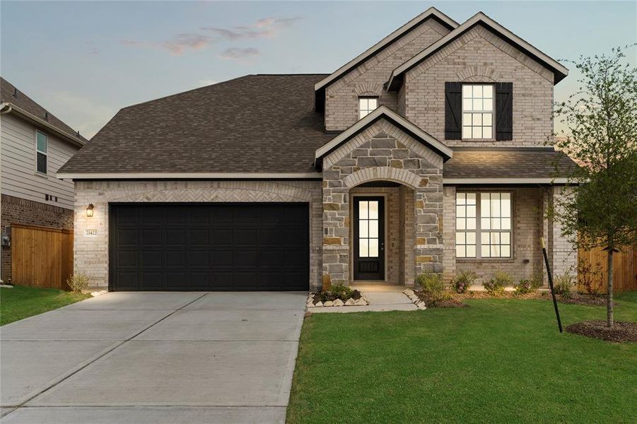 Welcome home to 21422 Loblolly View Lane located in the Oakwood Estates community zoned to Waller ISD.