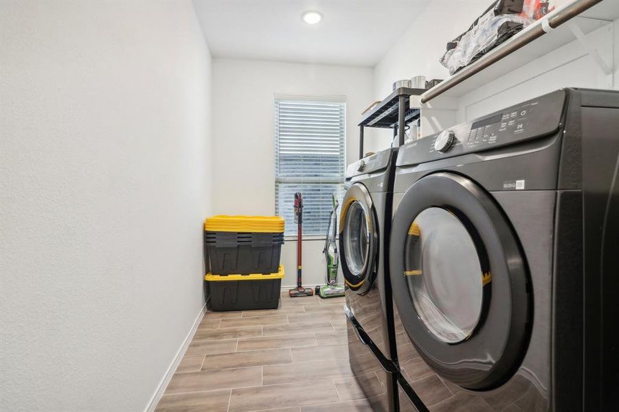 Spacious laundry room