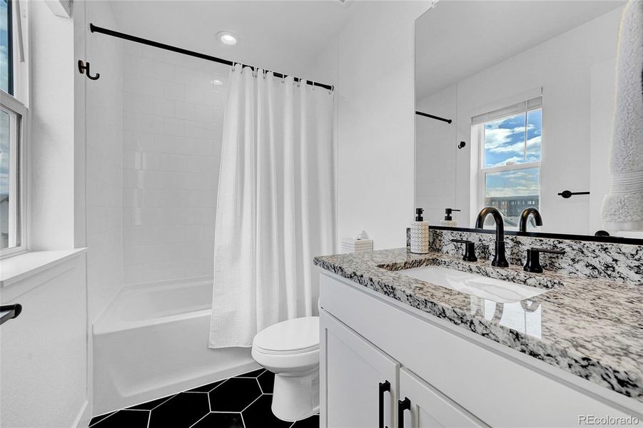 Upper level full bathroom