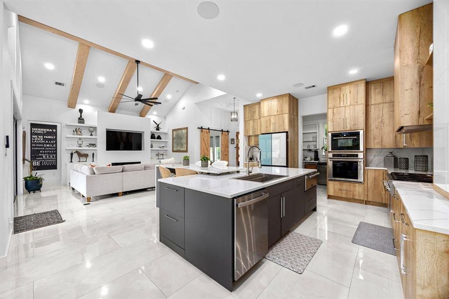 kITCHEN OPEN TO FAMILY ROOM