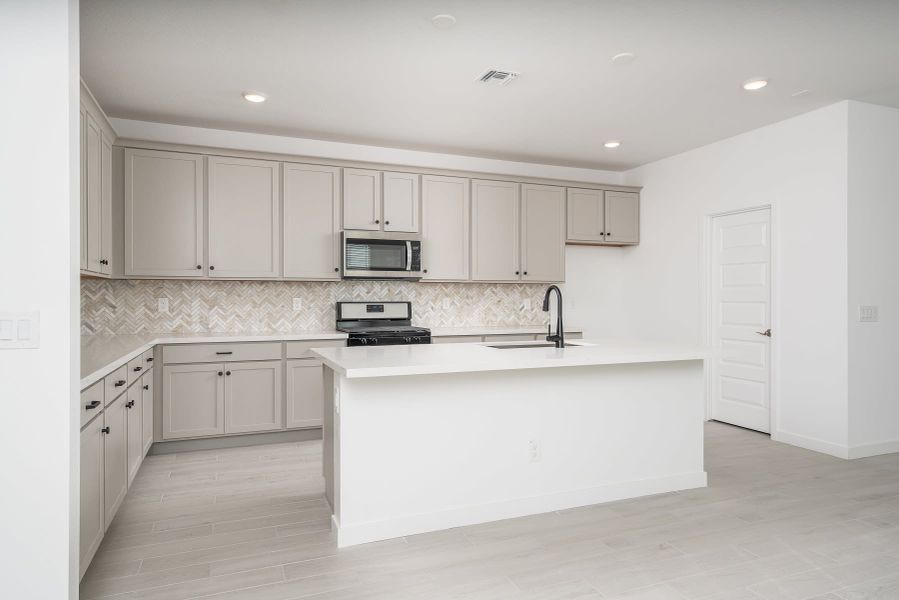 Kitchen | Celedon | Greenpointe | New homes in Eastmark, Arizona | Landsea Homes