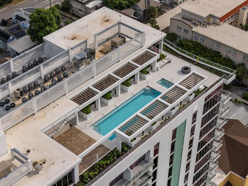 Rooftop Amenities