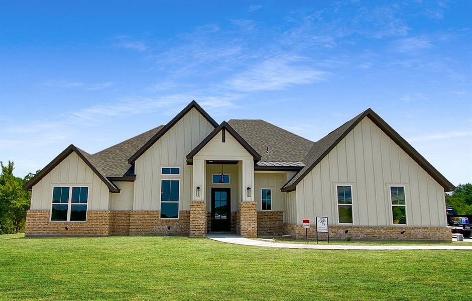 New construction Single-Family house 1017 Silver Sage Trail, Weatherford, TX 76085 - photo