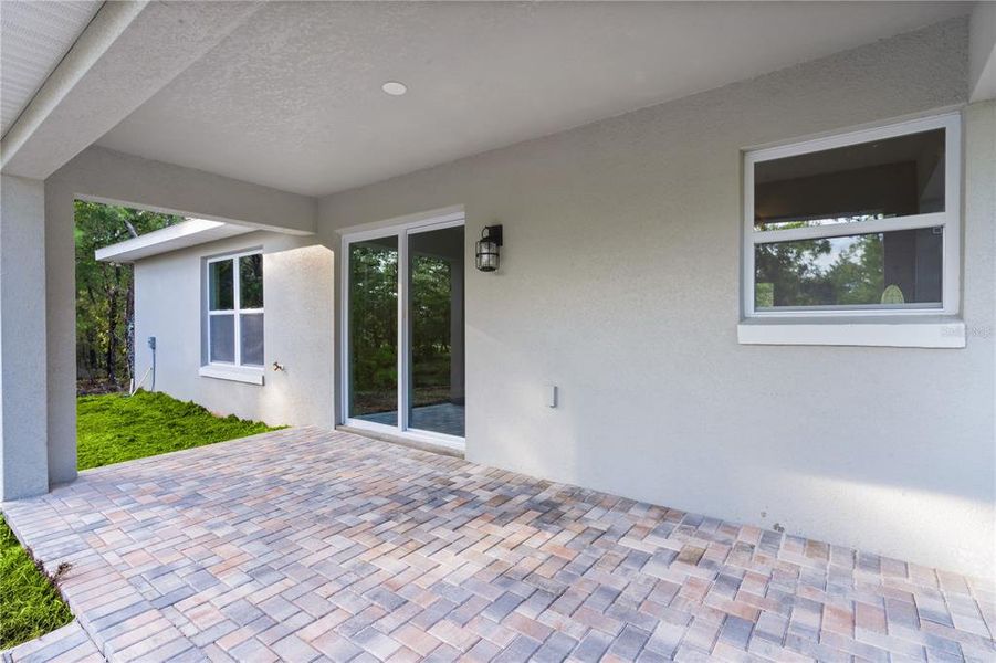 Rear lanai with brick pavers