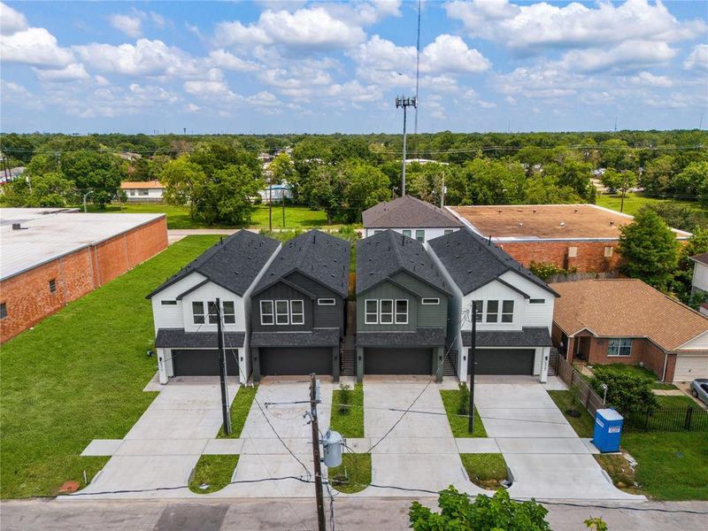 Nestled in a prime location, South Union offers unparalleled access to everything Houston city living has to offer, with easy reach to major freeways.