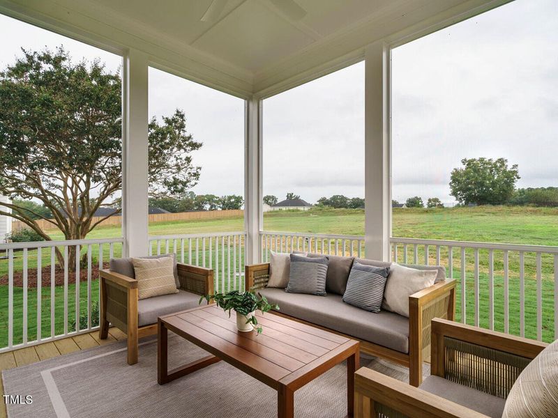 037-1280x960-screened-porch